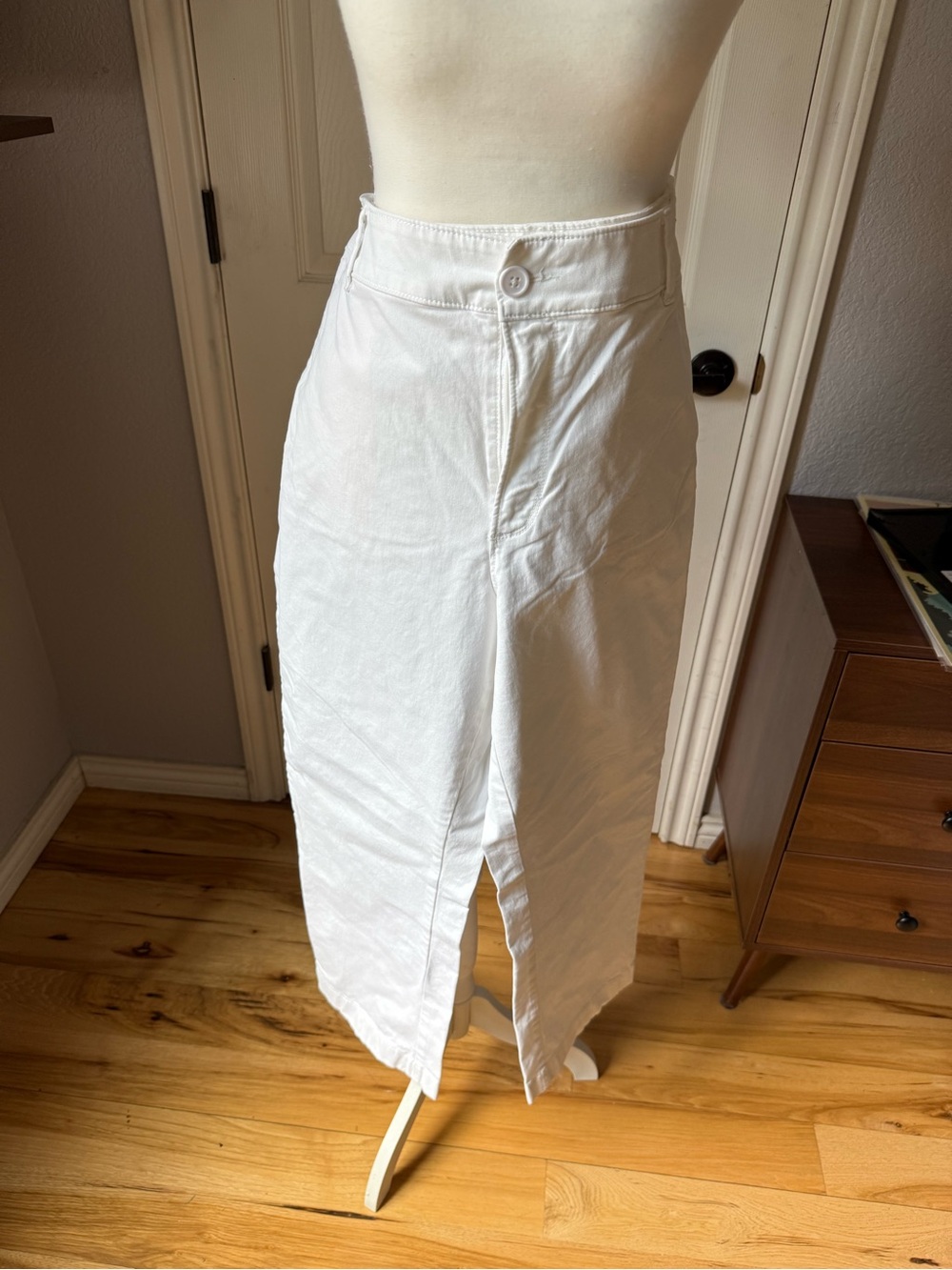 LOFT White Monroe Straight leg Ankle Pants